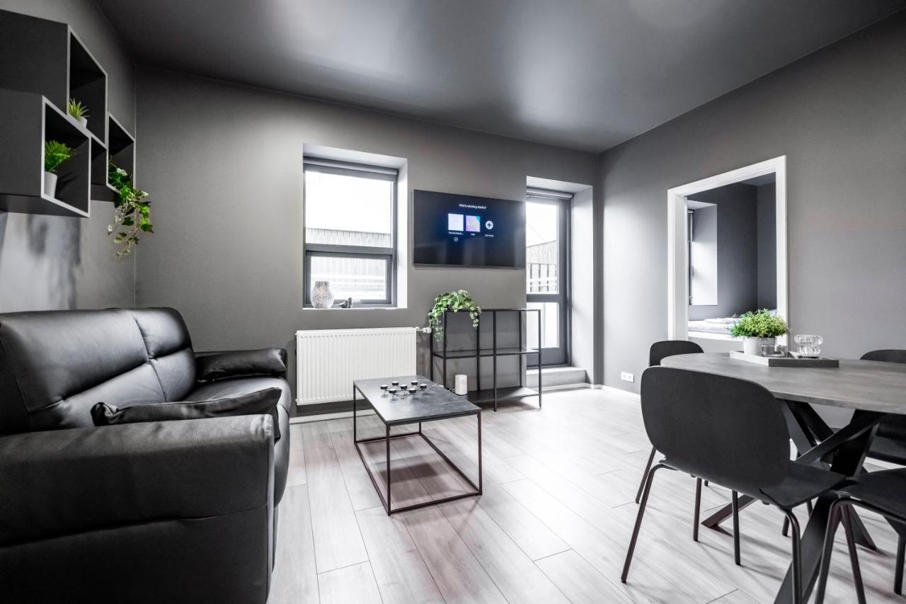 Aparthotel The New Post Office Vestmannaeyjar Esterno foto